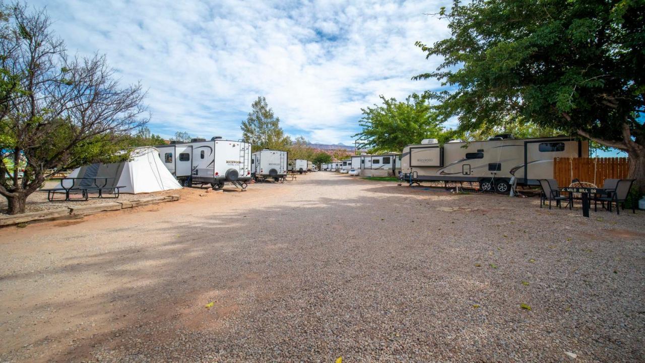 Outdoor Glamping Jayco Rv Ok35 Apartment โมอาบ ภายนอก รูปภาพ